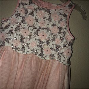 H&M Dresses - EUC H&M dress 3-4Y H&M Dresses - EUC H&M dress 3-4Y